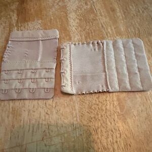 4 hook bra extender